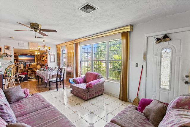 1711 NW 26th Ave, Fort Lauderdale, FL 33311