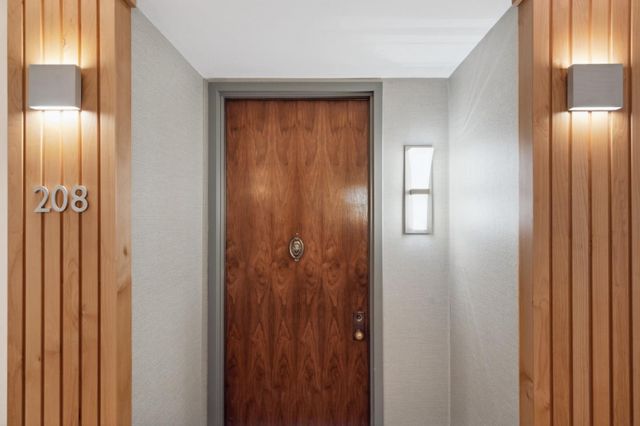 2140 Santa Cruz Avenue E208, Menlo Park, CA 94025
