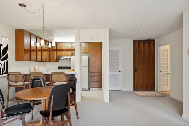 2140 Santa Cruz Avenue E208, Menlo Park, CA 94025