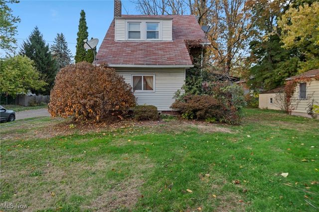 1589 Hampton, Akron, OH 44305