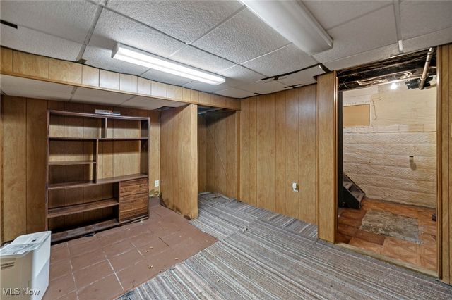 1589 Hampton, Akron, OH 44305