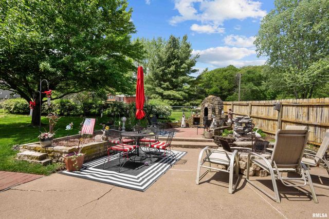 21780 GREAT RIVER Road, Le Claire, IA 52753