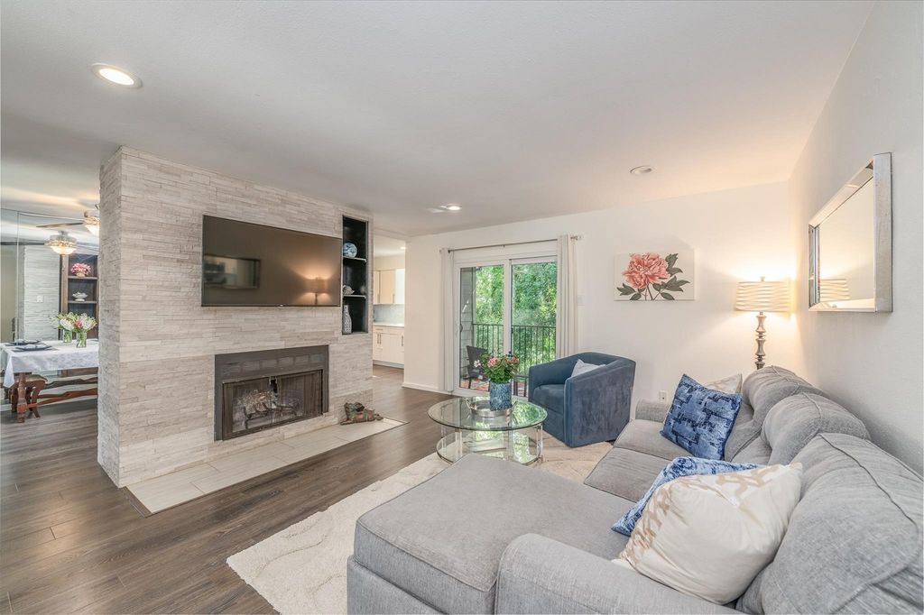 5335 Bent Tree Forest Drive 273, Dallas, TX 75248