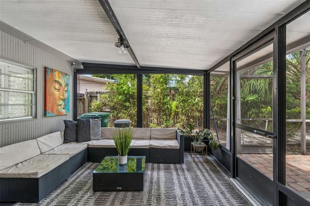 11307 N BOULEVARD, Tampa, FL 33612