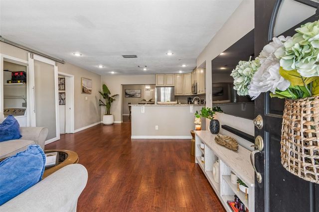 11307 N BOULEVARD, Tampa, FL 33612