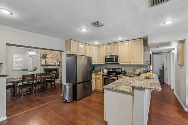 11307 N BOULEVARD, Tampa, FL 33612