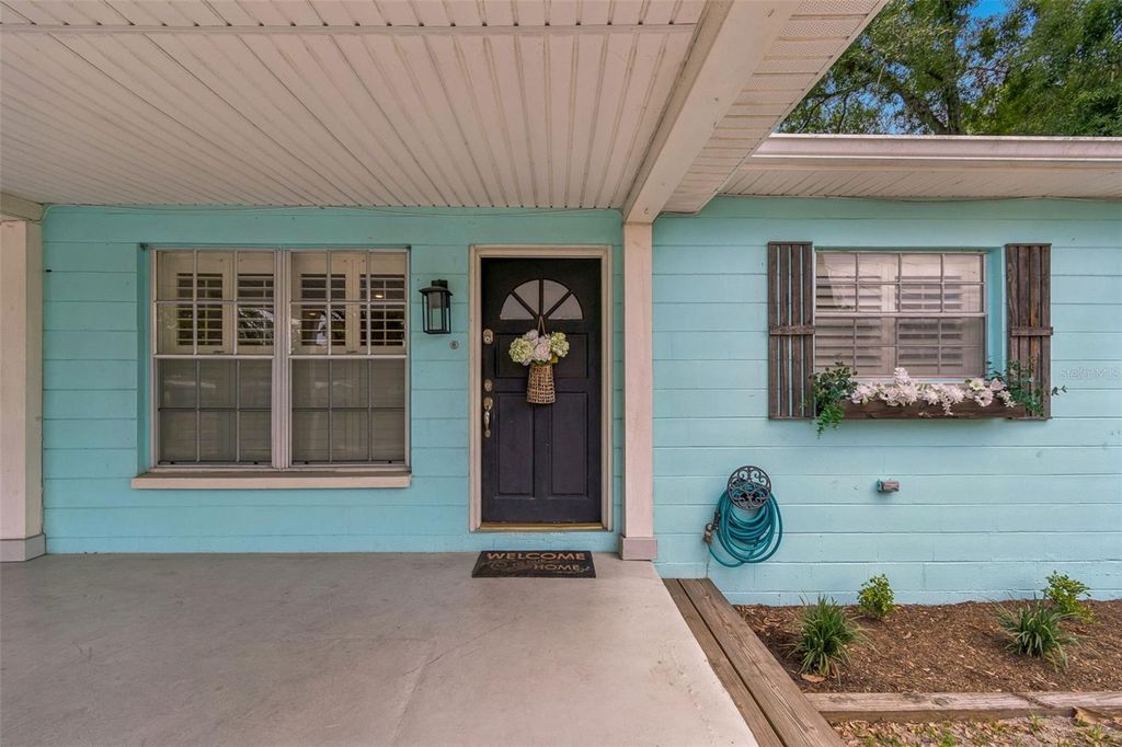 Image 2 of property listing at 11307 N BOULEVARD, Tampa, FL 33612