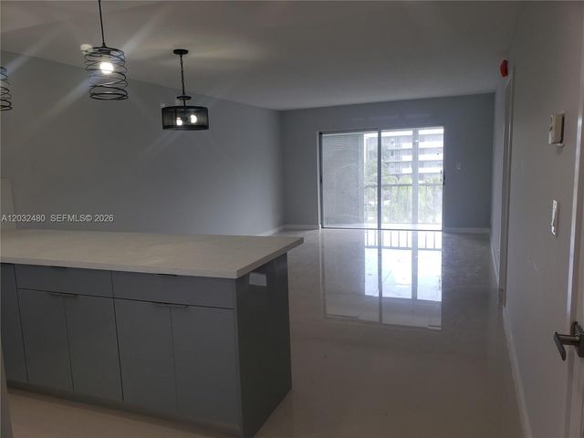 4700 Washington St 404, Hollywood, FL 33021