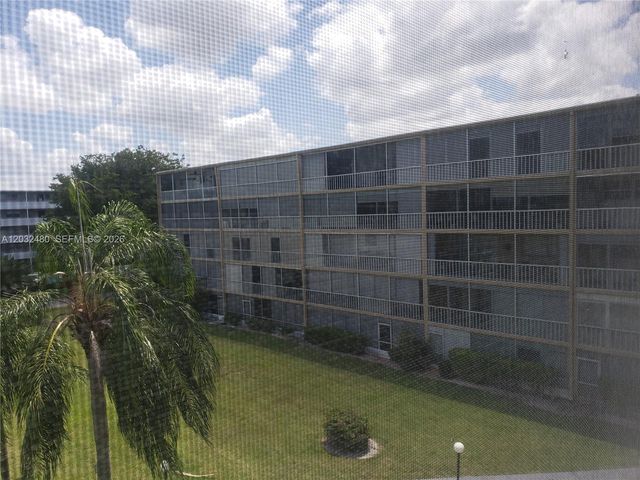 4700 Washington St 404, Hollywood, FL 33021