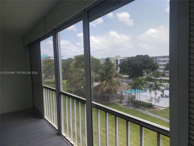 4700 Washington St 404, Hollywood, FL 33021