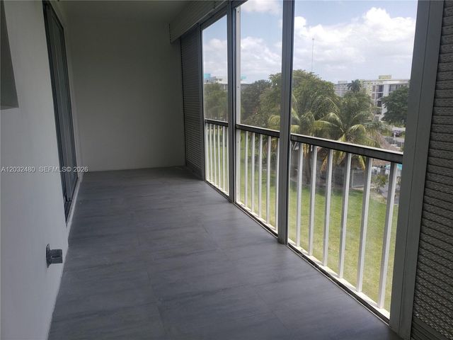 4700 Washington St 404, Hollywood, FL 33021