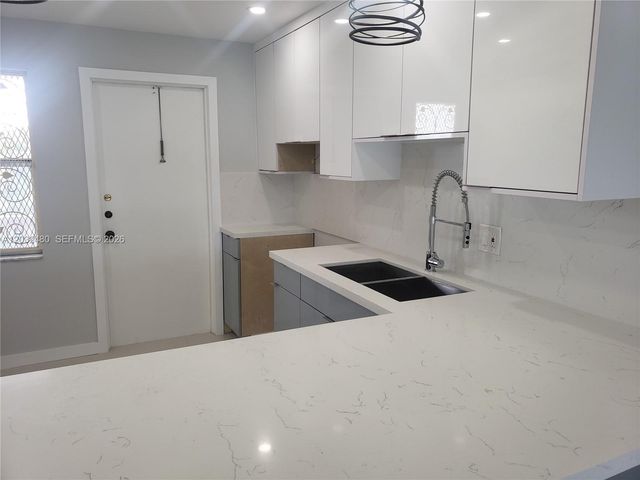 4700 Washington St 404, Hollywood, FL 33021