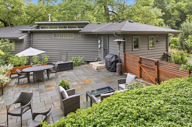 301 Ardmore Drive, Golden Valley, MN 55422