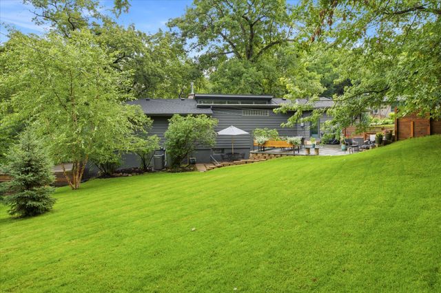 301 Ardmore Drive, Golden Valley, MN 55422