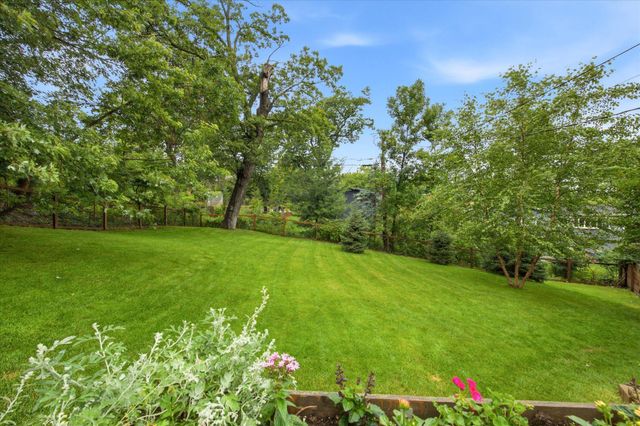 301 Ardmore Drive, Golden Valley, MN 55422