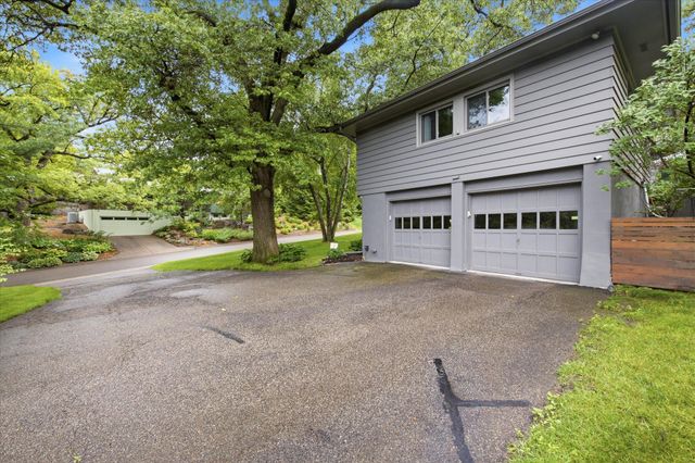 301 Ardmore Drive, Golden Valley, MN 55422