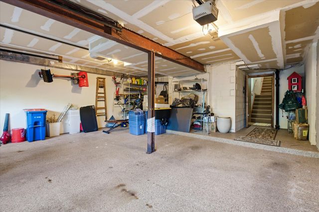 301 Ardmore Drive, Golden Valley, MN 55422