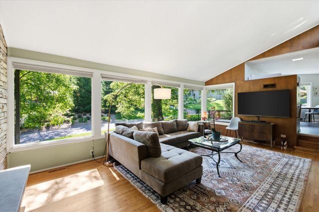 301 Ardmore Drive, Golden Valley, MN 55422