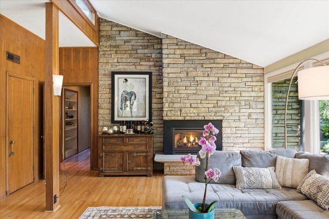 301 Ardmore Drive, Golden Valley, MN 55422