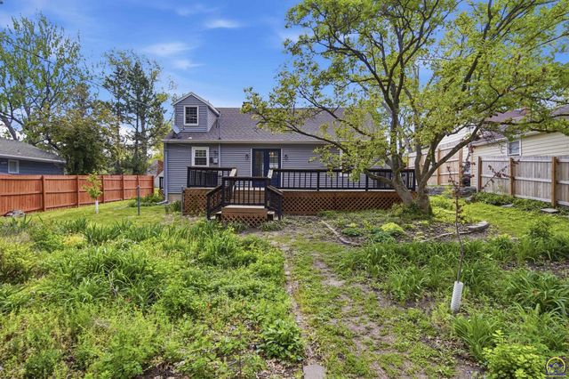 1155 SW Warren AVE, Topeka, KS 66604