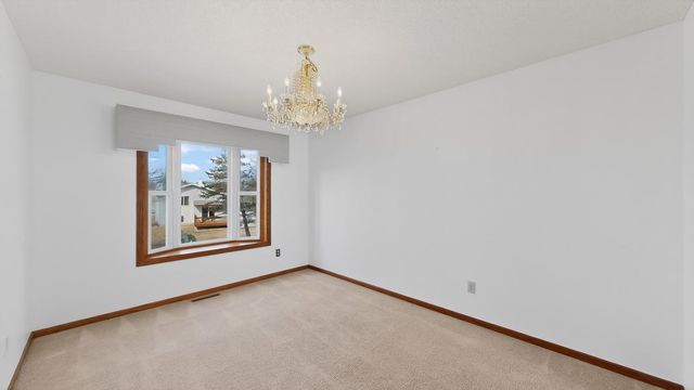 4236 Stoneham Lane NW, Rochester, MN 55901