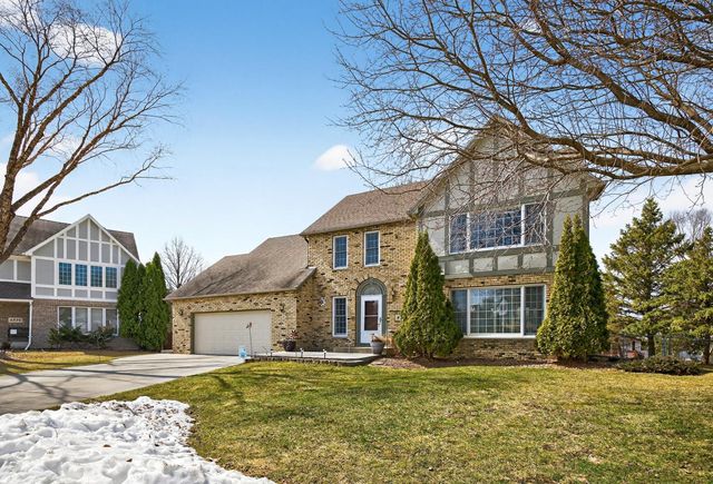 4236 Stoneham Lane NW, Rochester, MN 55901