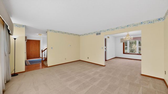 4236 Stoneham Lane NW, Rochester, MN 55901
