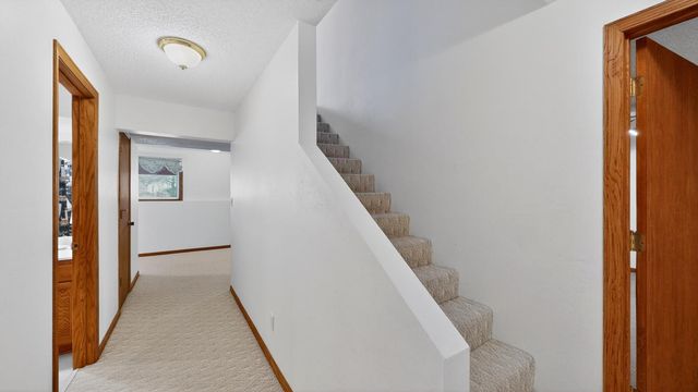 4236 Stoneham Lane NW, Rochester, MN 55901