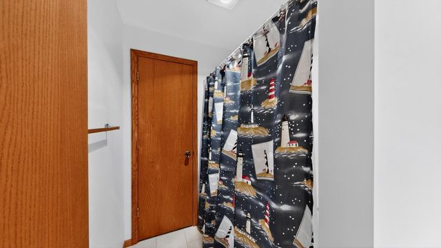 4236 Stoneham Lane NW, Rochester, MN 55901