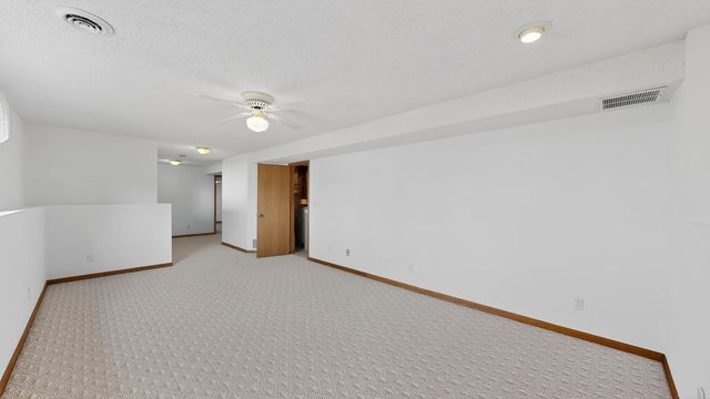 4236 Stoneham Lane NW, Rochester, MN 55901