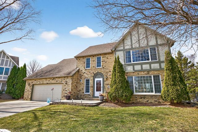 4236 Stoneham Lane NW, Rochester, MN 55901