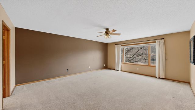 4236 Stoneham Lane NW, Rochester, MN 55901