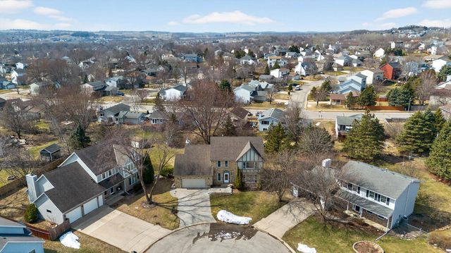 4236 Stoneham Lane NW, Rochester, MN 55901