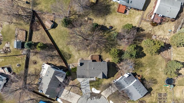 4236 Stoneham Lane NW, Rochester, MN 55901