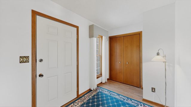 4236 Stoneham Lane NW, Rochester, MN 55901