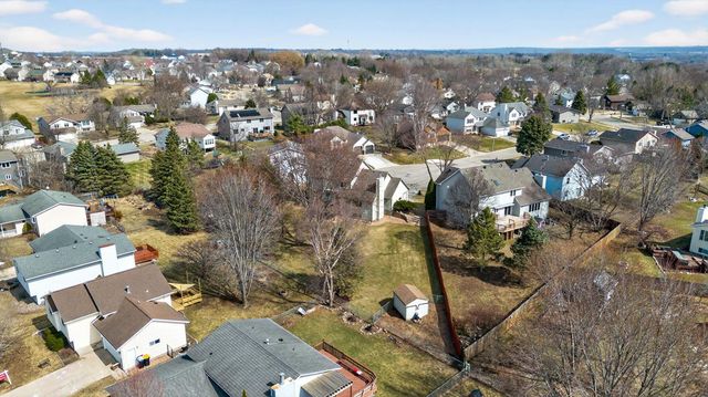 4236 Stoneham Lane NW, Rochester, MN 55901