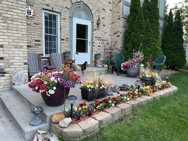 4236 Stoneham Lane NW, Rochester, MN 55901