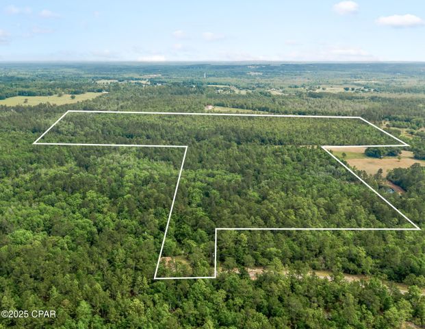 3100 Alhambra Drive, Chipley, FL 32428