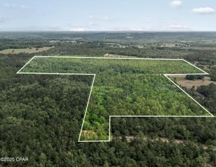 3100 Alhambra Drive, Chipley, FL 32428