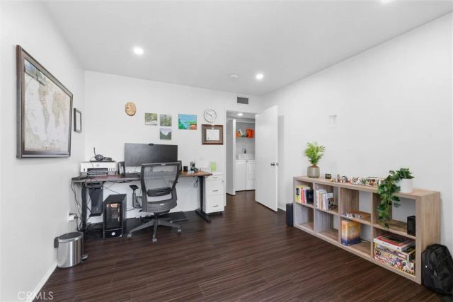 4275 Via Arbolada 210, Los Angeles, CA 90042