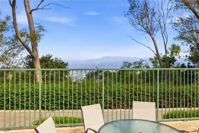 4275 Via Arbolada 210, Los Angeles, CA 90042