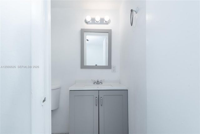 16751 NE 9th Avenue 401, North Miami Beach, FL 33162