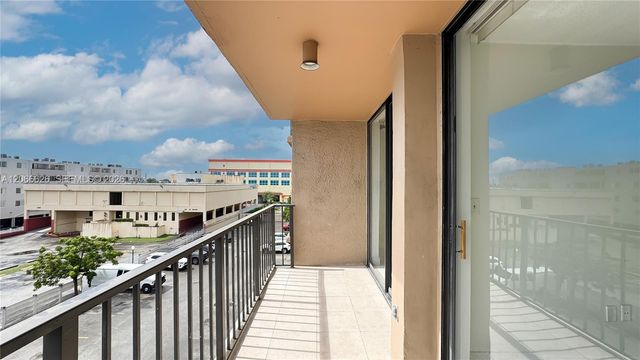 16751 NE 9th Avenue 401, North Miami Beach, FL 33162