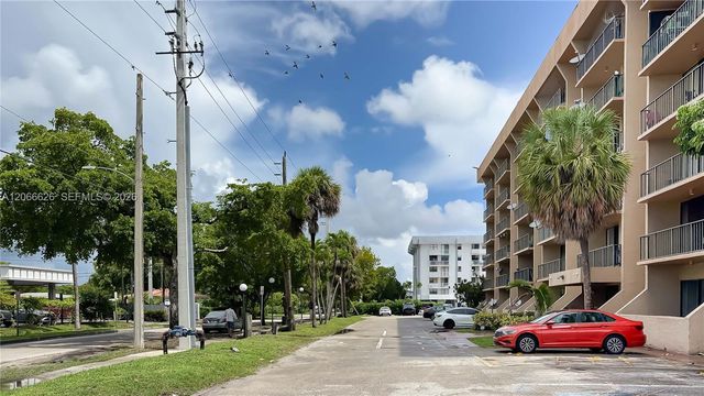 16751 NE 9th Avenue 401, North Miami Beach, FL 33162