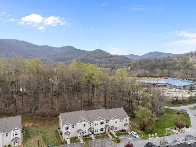 25 Cherry Laurel Lane, Swannanoa, NC 28778