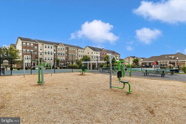 6032 FORUM SQ, Frederick, MD 21703