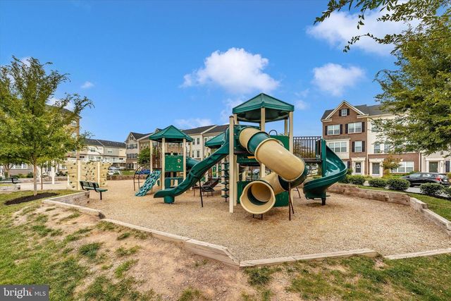 6032 FORUM SQ, Frederick, MD 21703