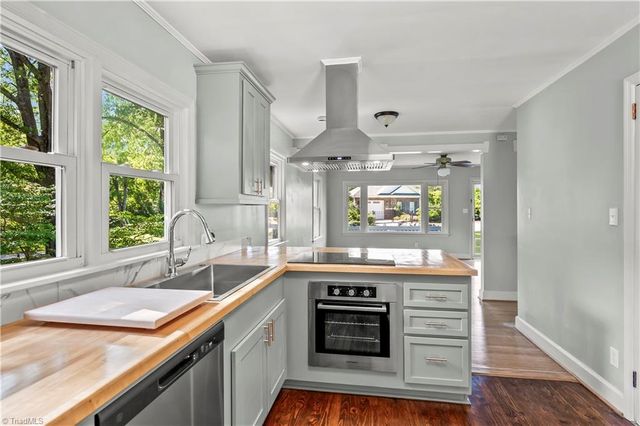 2777 Calumet Street, Winston-salem, NC 27104
