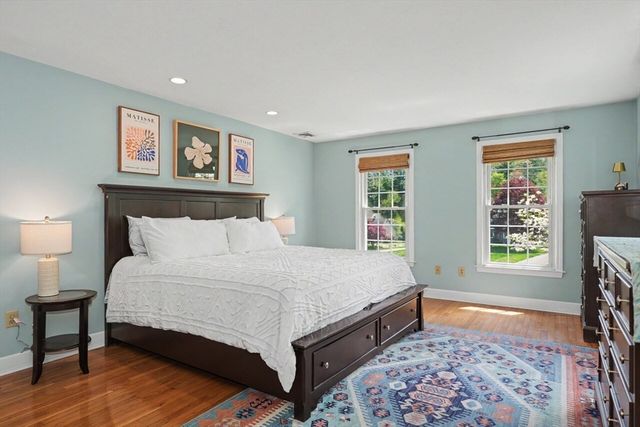 215 Rolling Meadow Dr, Holliston, MA 01746
