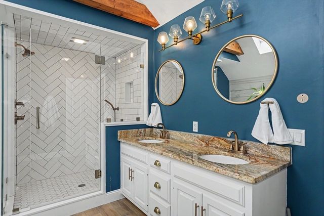 215 Rolling Meadow Dr, Holliston, MA 01746